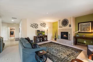 Photo #5: 6803248 Listing