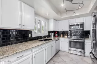 Photo #2: 6803262 Listing 