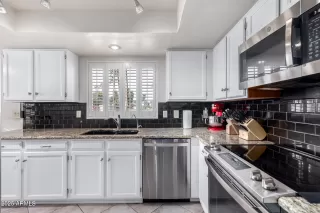 Photo #3: 6803262 Listing 