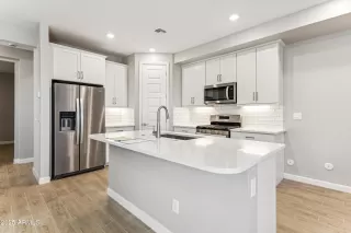 Photo #5: 6803722 Listing 