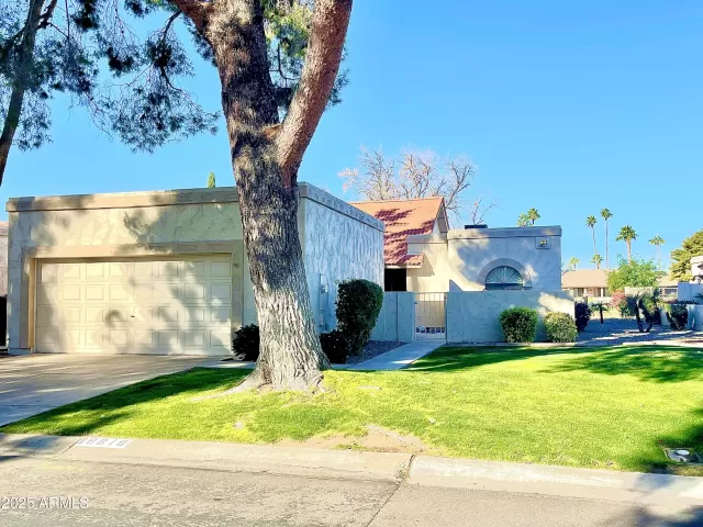 MLS: 6803937 Condo For Sale