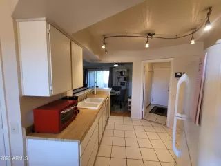Photo #6: 6803939 Listing