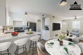 Photo #5: 6803960 Listing 