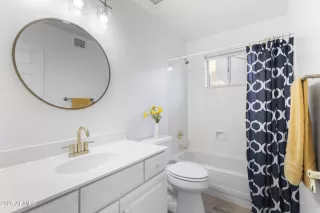 Photo #3: 6803966 Listing 