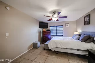 Photo #5: 6803992 Listing