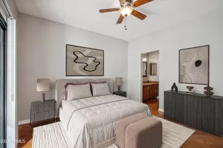 Photo #2: 6803999 Listing