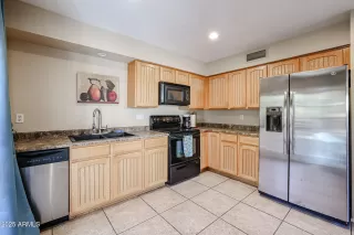 Photo #2: 6804136 Listing