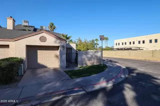 Photo #4: 6804136 Listing