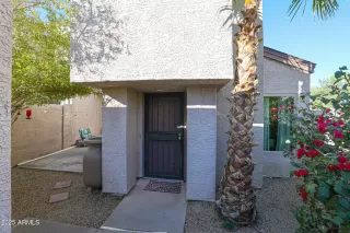 Photo #5: 6804136 Listing