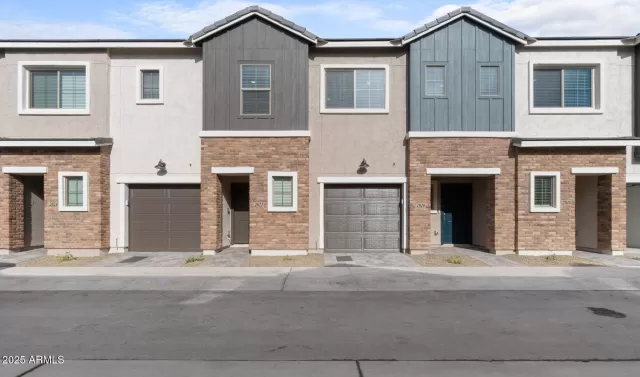 MLS: 6804191 Condo For Sale