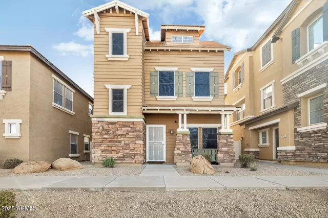 MLS: 6804250 Condo For Sale