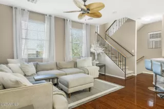 Photo #2: 6804250 Listing 