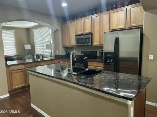 Photo #5: 6804812 Listing