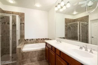 Photo #5: 6805022 Listing