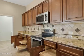 Photo #4: 6805220 Listing 