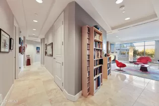 Photo #2: 6805266 Listing 