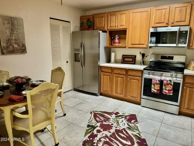 MLS: 6805356 Condo For Sale