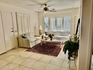 Photo #4: 6805356 Listing 