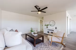 Photo #5: 6805468 Listing