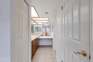 Photo #5: 6805670 Listing