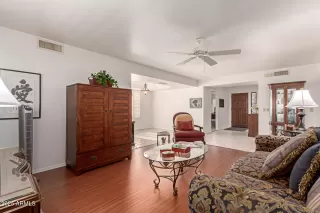 Photo #6: 6805717 Listing 