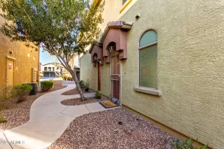 Photo #2: 6805826 Listing 