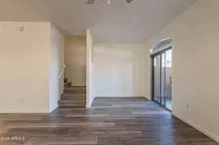 Photo #6: 6805874 Listing