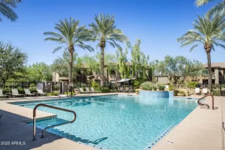 Photo #6: 6805897 Listing