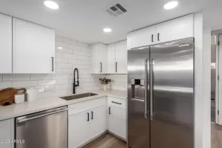 Photo #3: 6805978 Listing 