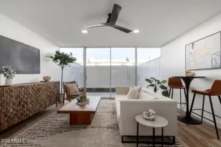 Photo #5: 6805978 Listing 