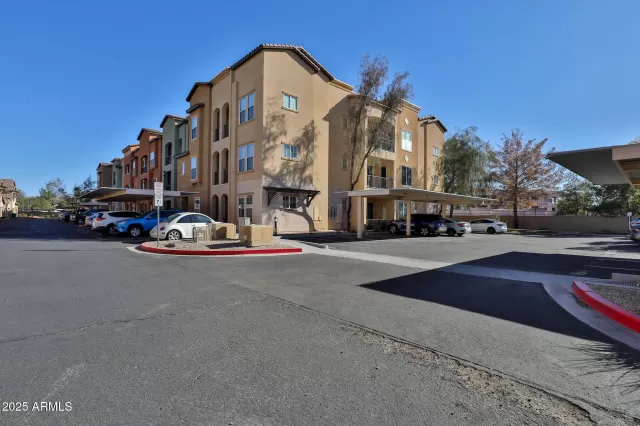 MLS: 6806074 Condo For Sale