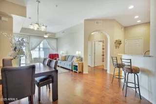 Photo #3: 6806074 Listing