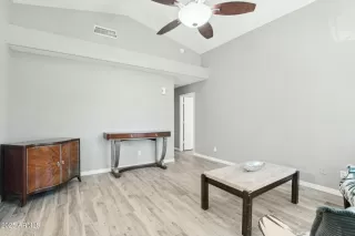 Photo #5: 6806276 Listing 