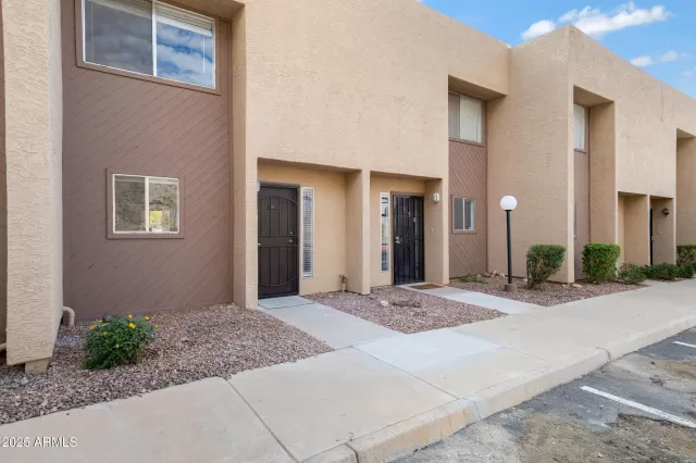 MLS: 6806597 Condo For Sale