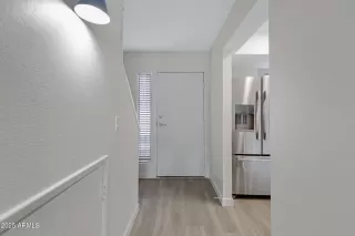 Photo #5: 6806597 Listing