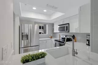 Photo #6: 6806597 Listing