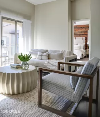 Photo #1: 6806686 Listing