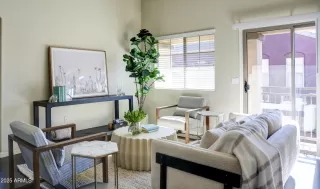 Photo #2: 6806686 Listing