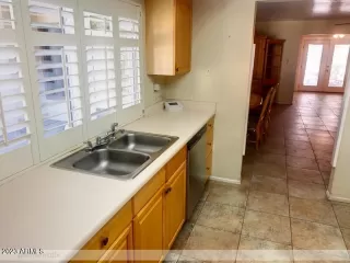 Photo #6: 6806817 Listing 