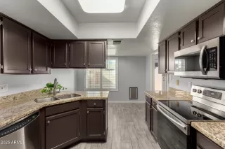 Photo #6: 6806845 Listing