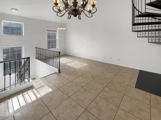 Photo #2: 6806850 Listing 