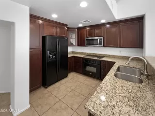 Photo #5: 6806850 Listing 