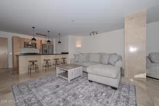 Photo #3: 6806912 Listing