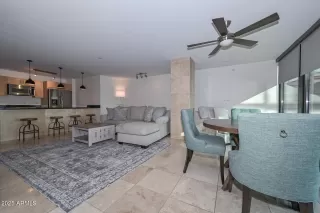 Photo #5: 6806912 Listing