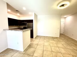 Photo #2: 6806933 Listing 