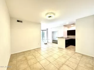 Photo #3: 6806933 Listing 