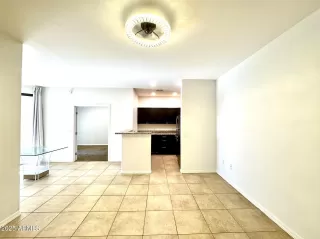 Photo #4: 6806933 Listing 