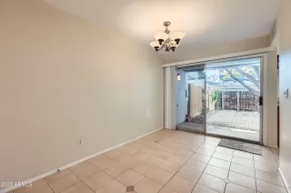 Photo #5: 6807147 Listing 