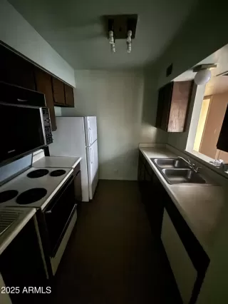 Photo #1: 6807243 Listing