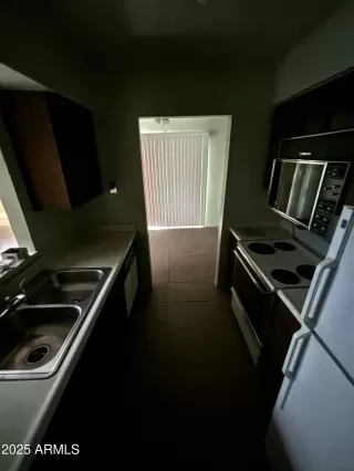 Photo #2: 6807243 Listing